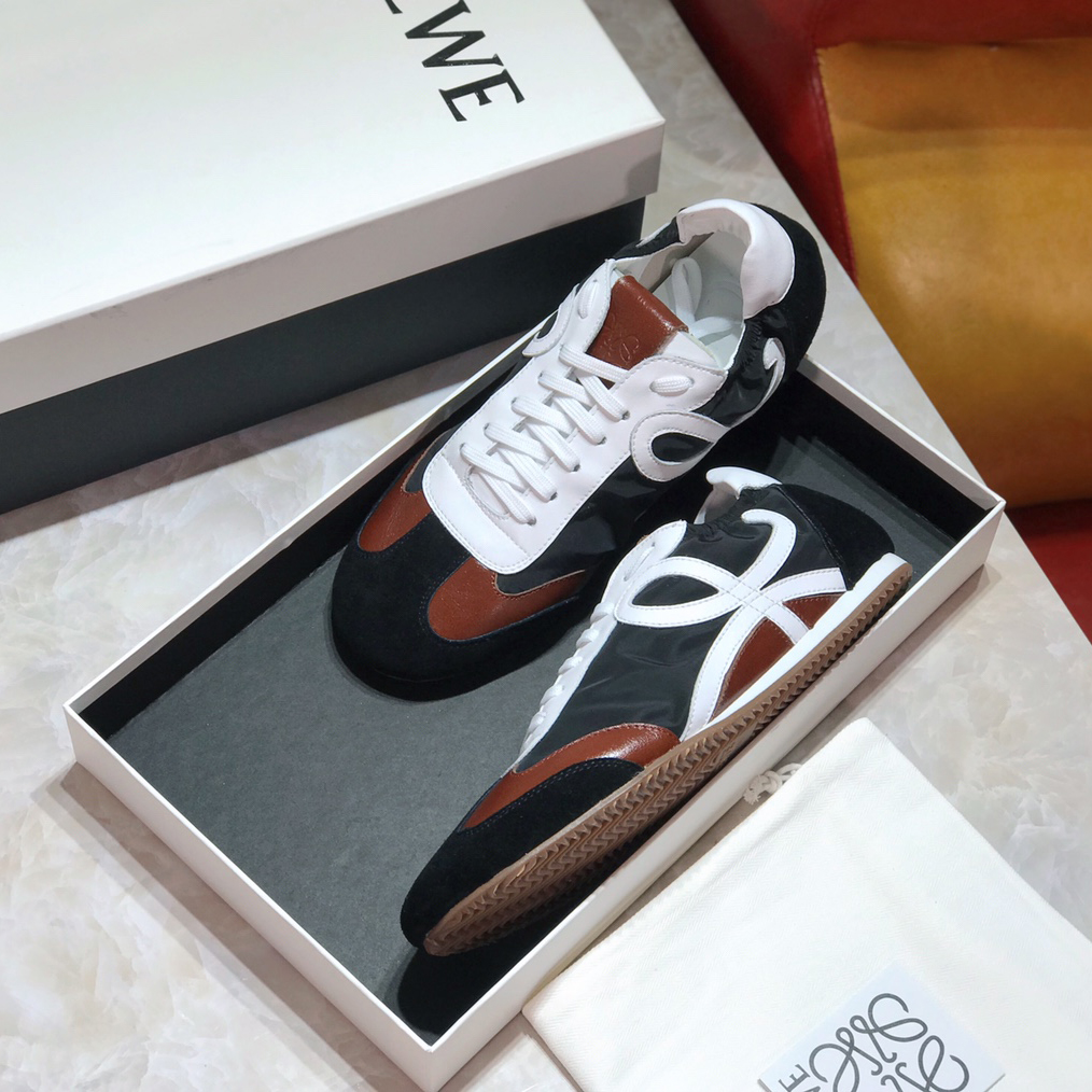 Loewe Ballettläufer aus Nylon und Kalbsleder - EUR FASHION