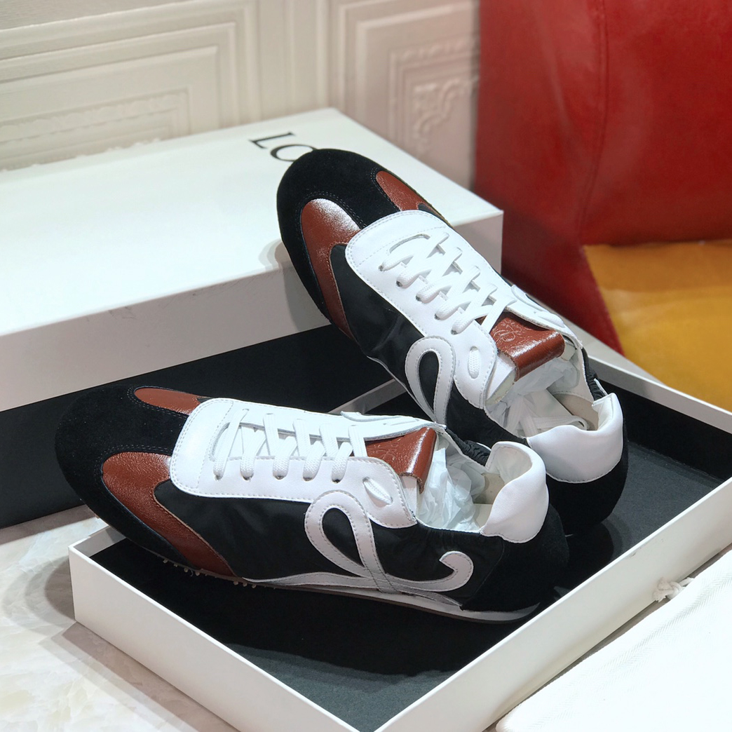 Loewe Ballettläufer aus Nylon und Kalbsleder - EUR FASHION