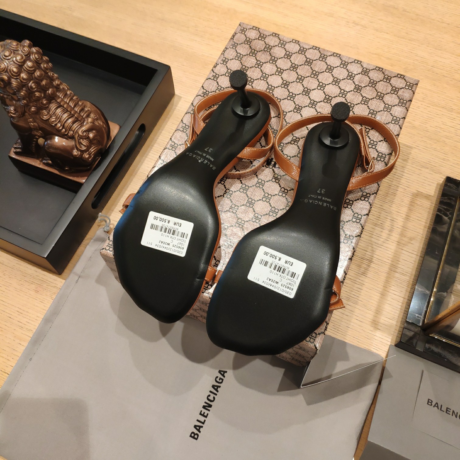 Balenciaga-Logo-Sandalen mit hohen Absätzen (7 cm) - EUR FASHION