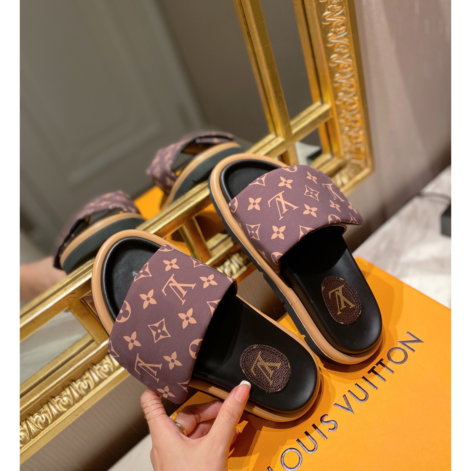 Louis Vuitton Pool Pillow Comfort Mules - EUR FASHION