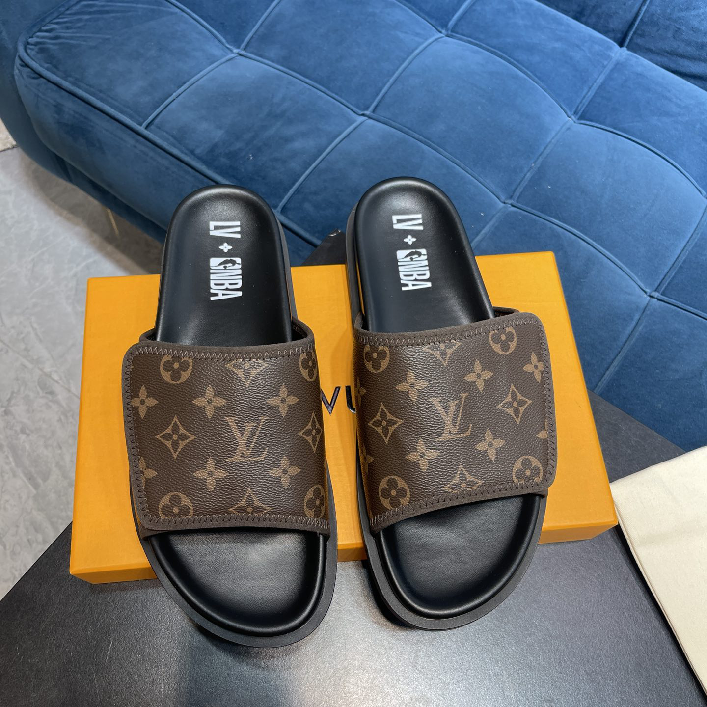 Louis Vuitton x NBA-Monogramm-Slipper - EUR FASHION