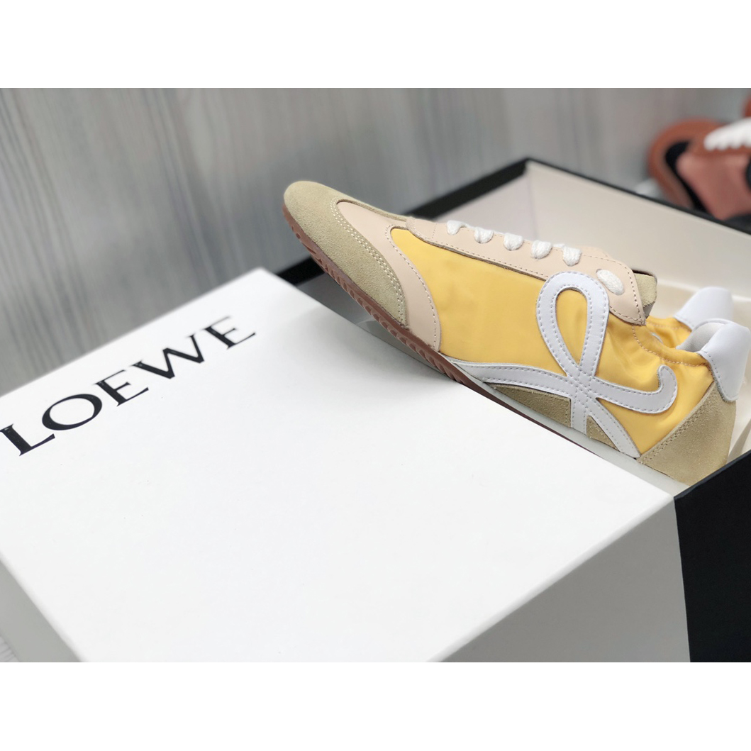 Loewe Ballettläufer aus Nylon und Kalbsleder - EUR FASHION