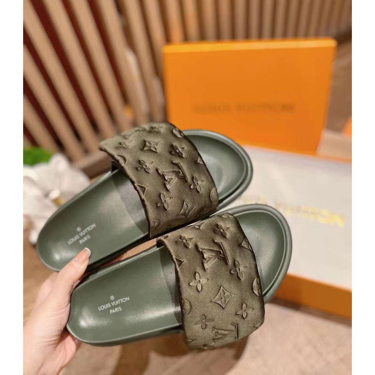 Louis Vuitton Pool Pillow Comfort Mules - EUR FASHION