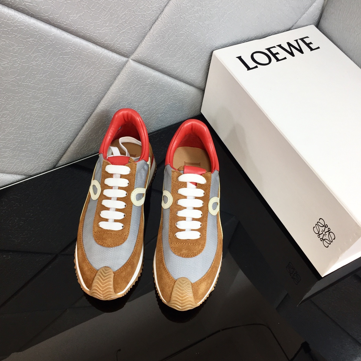 Loewe Flow Runner aus Kalbsleder - EUR FASHION