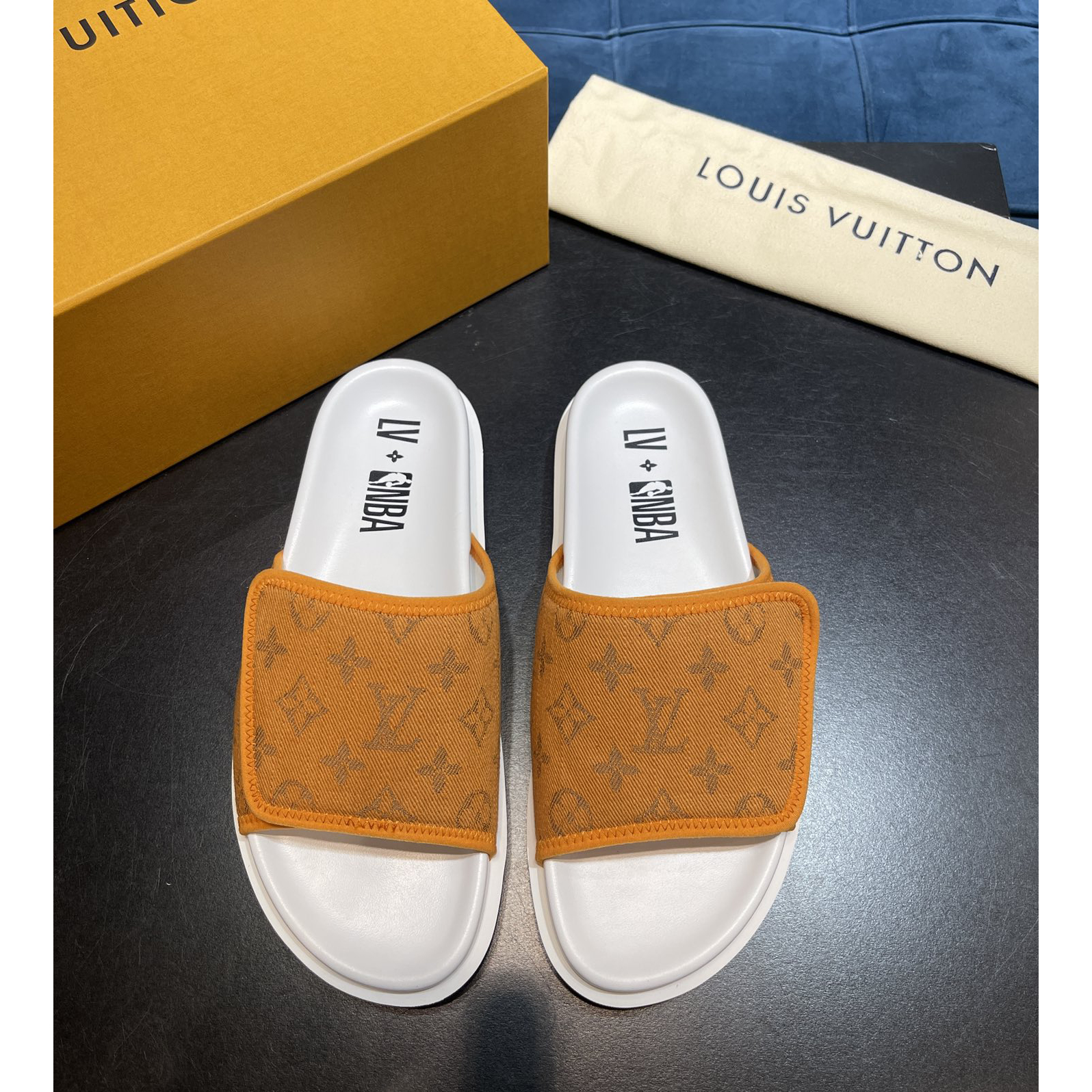 Louis Vuitton x NBA-Monogramm-Slipper - EUR FASHION