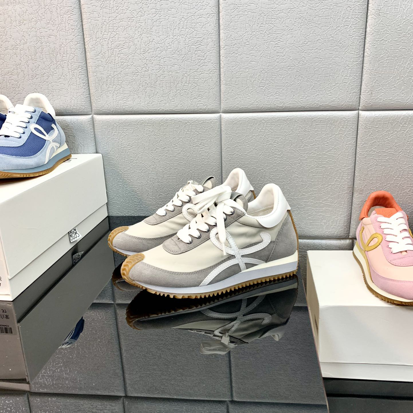Loewe Flow Runner aus technischem Mesh und Wildleder - EUR FASHION