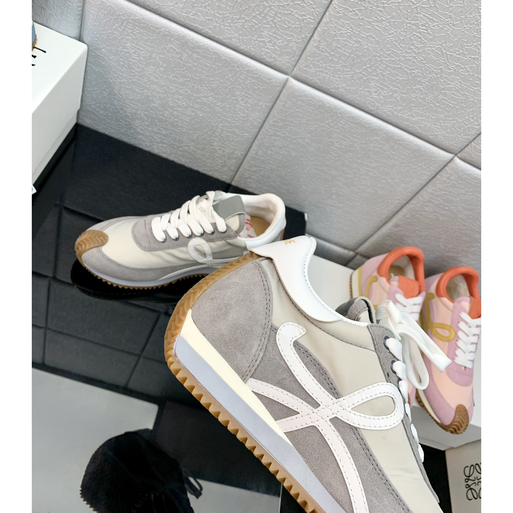 Loewe Flow Runner aus technischem Mesh und Wildleder - EUR FASHION