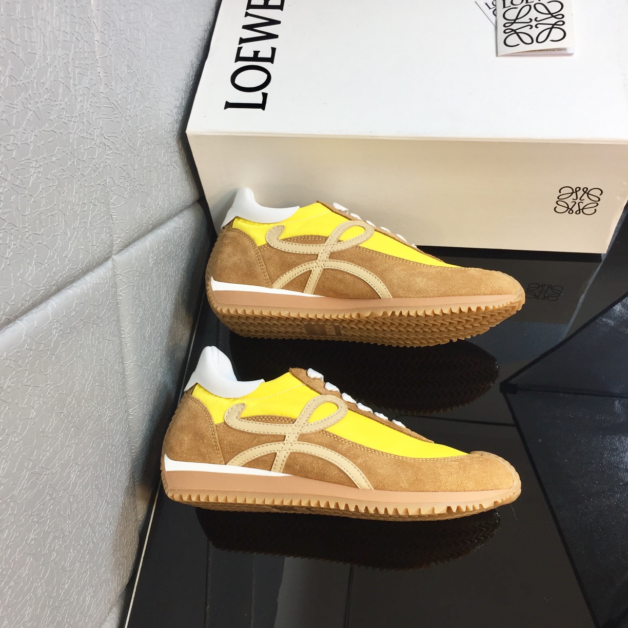 Loewe Flow Runner aus Kalbsleder - EUR FASHION