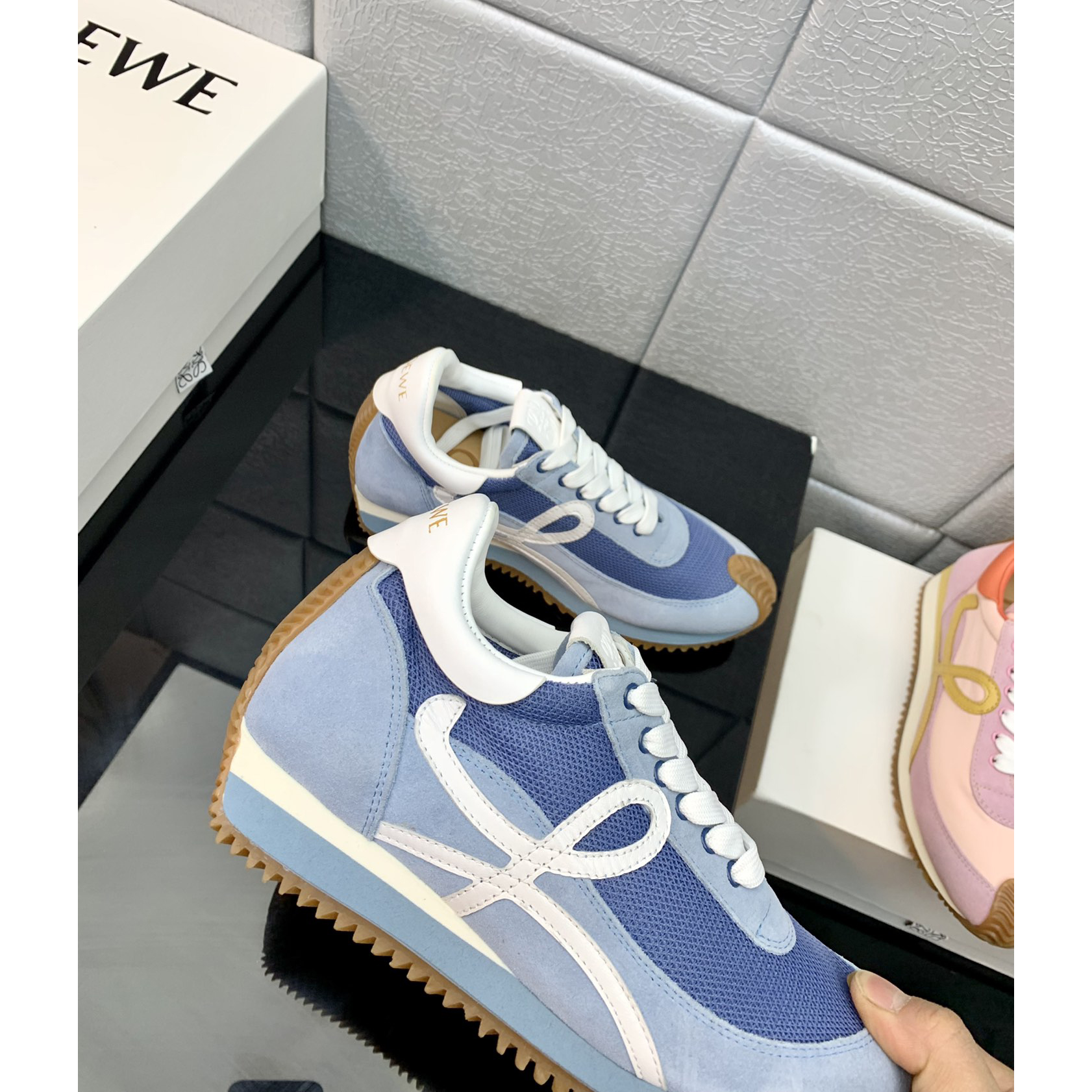 Loewe Flow Runner aus technischem Mesh und Wildleder - EUR FASHION
