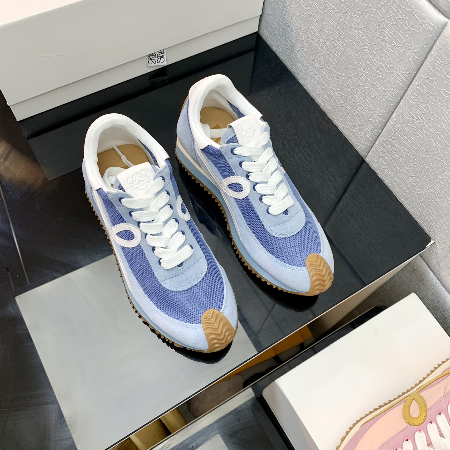 Loewe Flow Runner aus technischem Mesh und Wildleder - EUR FASHION