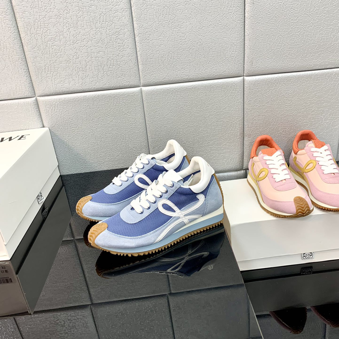 Loewe Flow Runner aus technischem Mesh und Wildleder - EUR FASHION