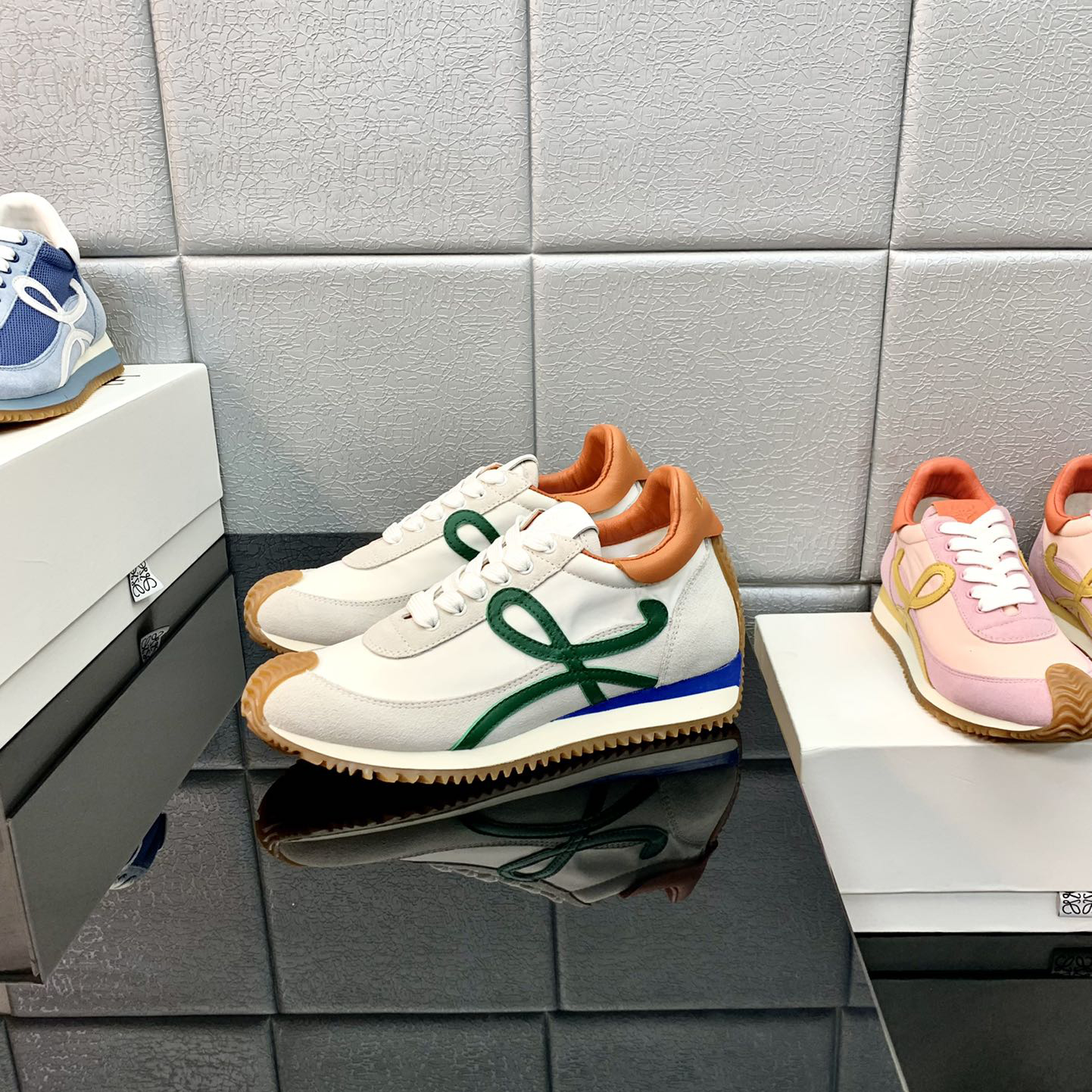 Loewe Flow Runner aus technischem Mesh und Wildleder - EUR FASHION