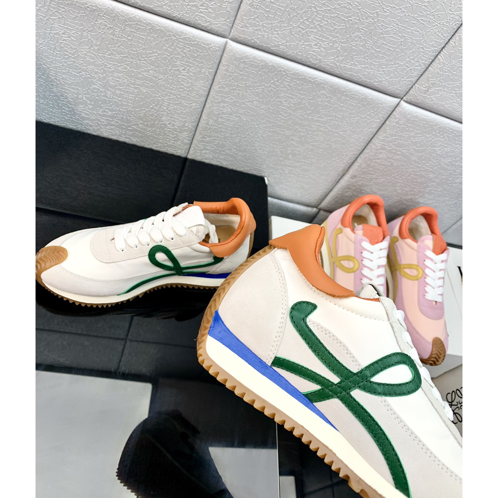 Loewe Flow Runner aus technischem Mesh und Wildleder - EUR FASHION