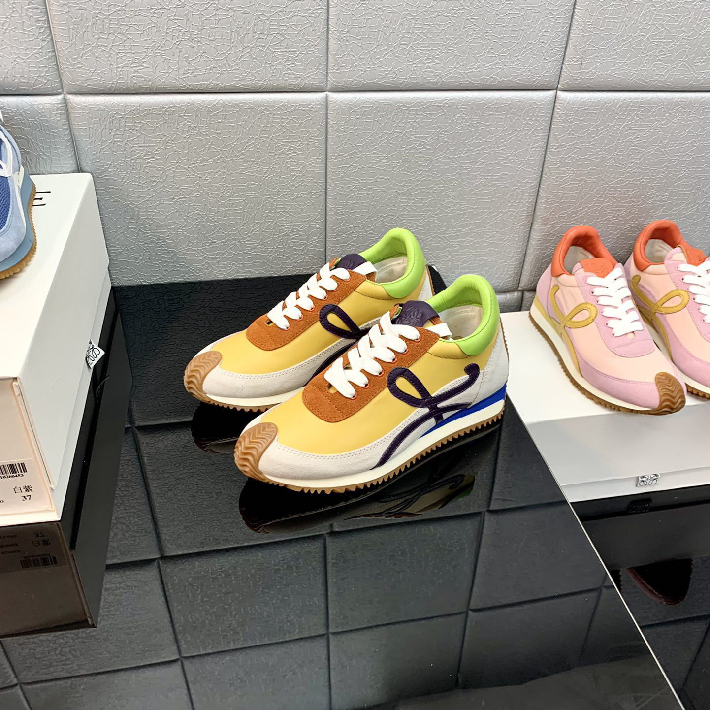 Loewe Flow Runner aus technischem Mesh und Wildleder - EUR FASHION