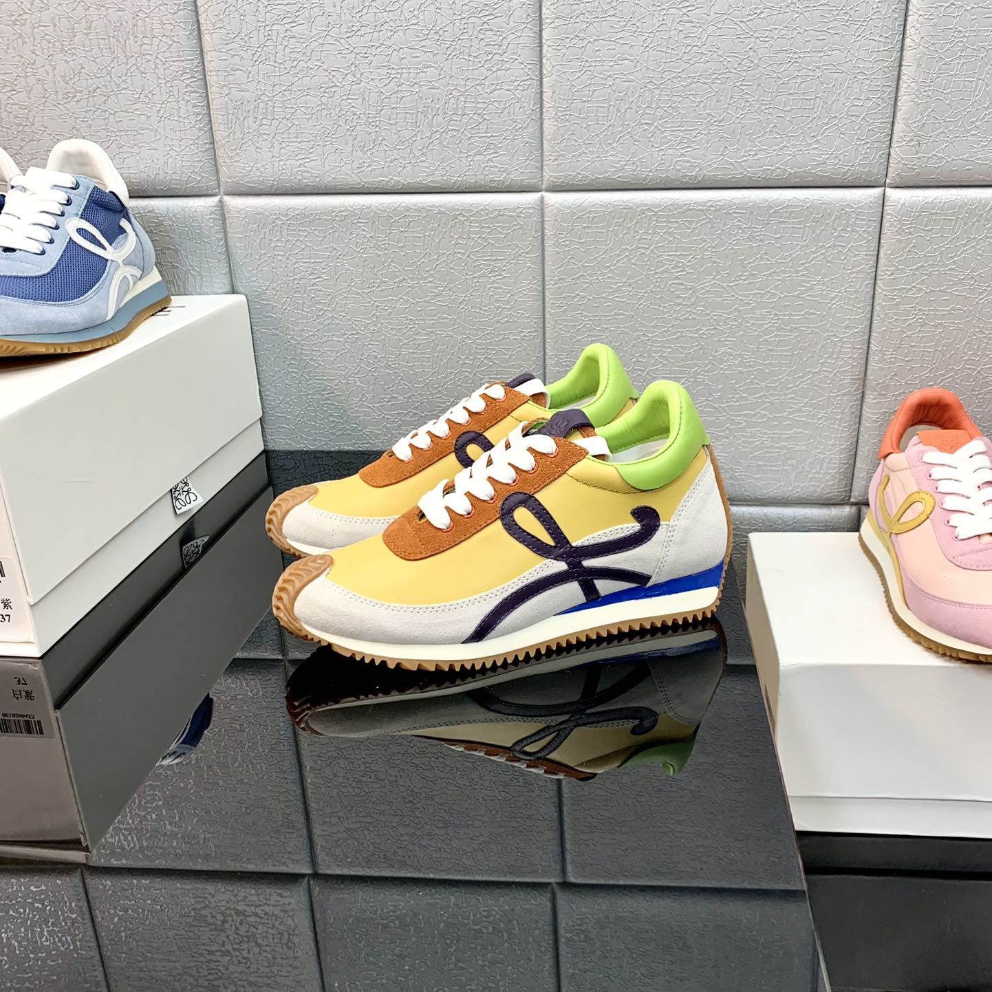 Loewe Flow Runner aus technischem Mesh und Wildleder - EUR FASHION