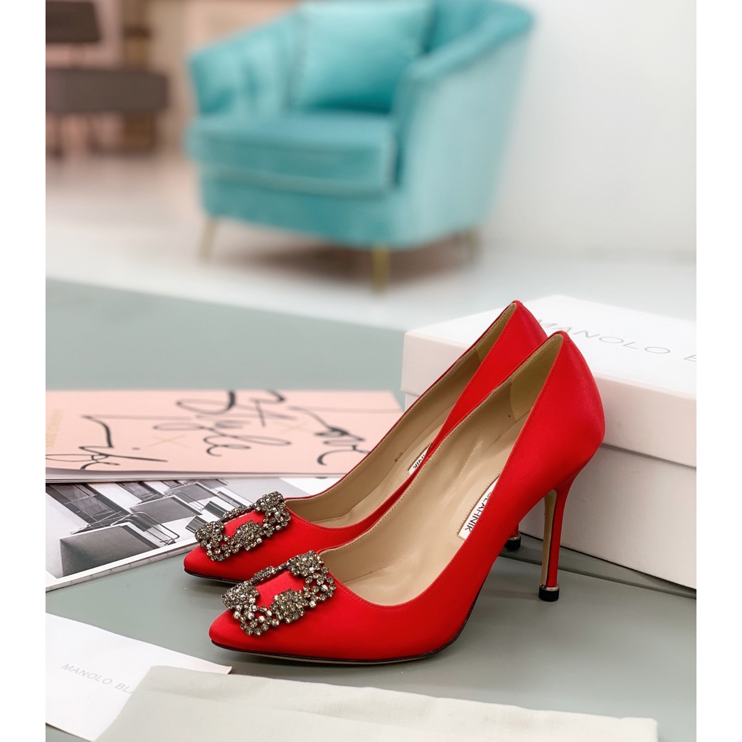 Manolo Blahnik Rote Hangisi-Pumps mit Schnalle - EUR FASHION