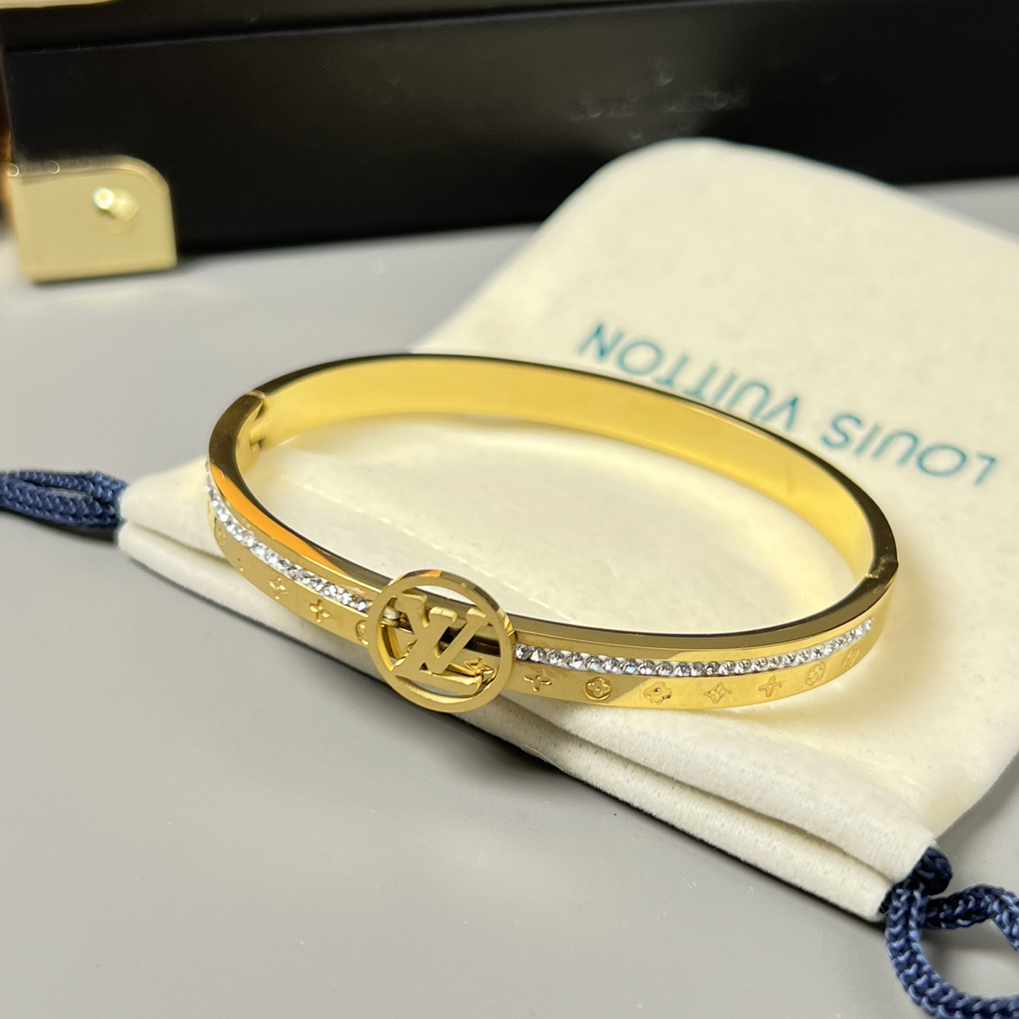 Louis Vuitton-Armband - EUR FASHION