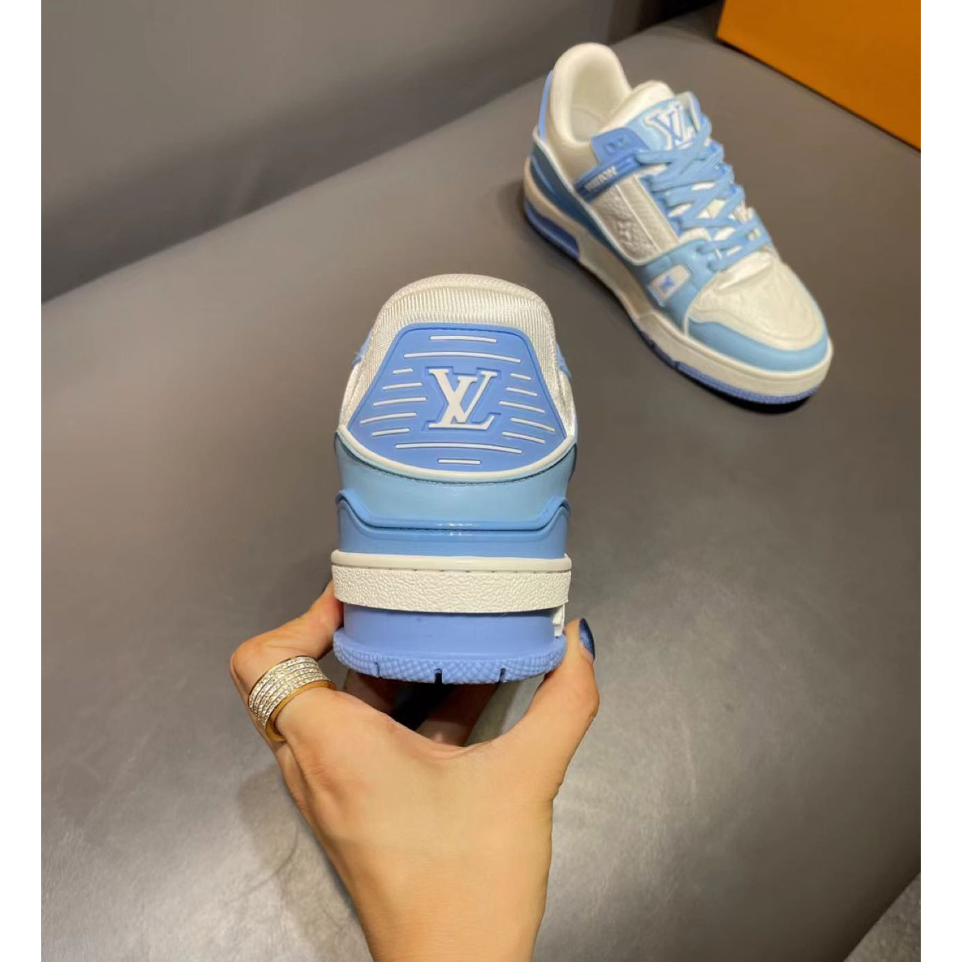 Louis Vuitton Run Away Sneaker (in britischer Größe) - EUR FASHION