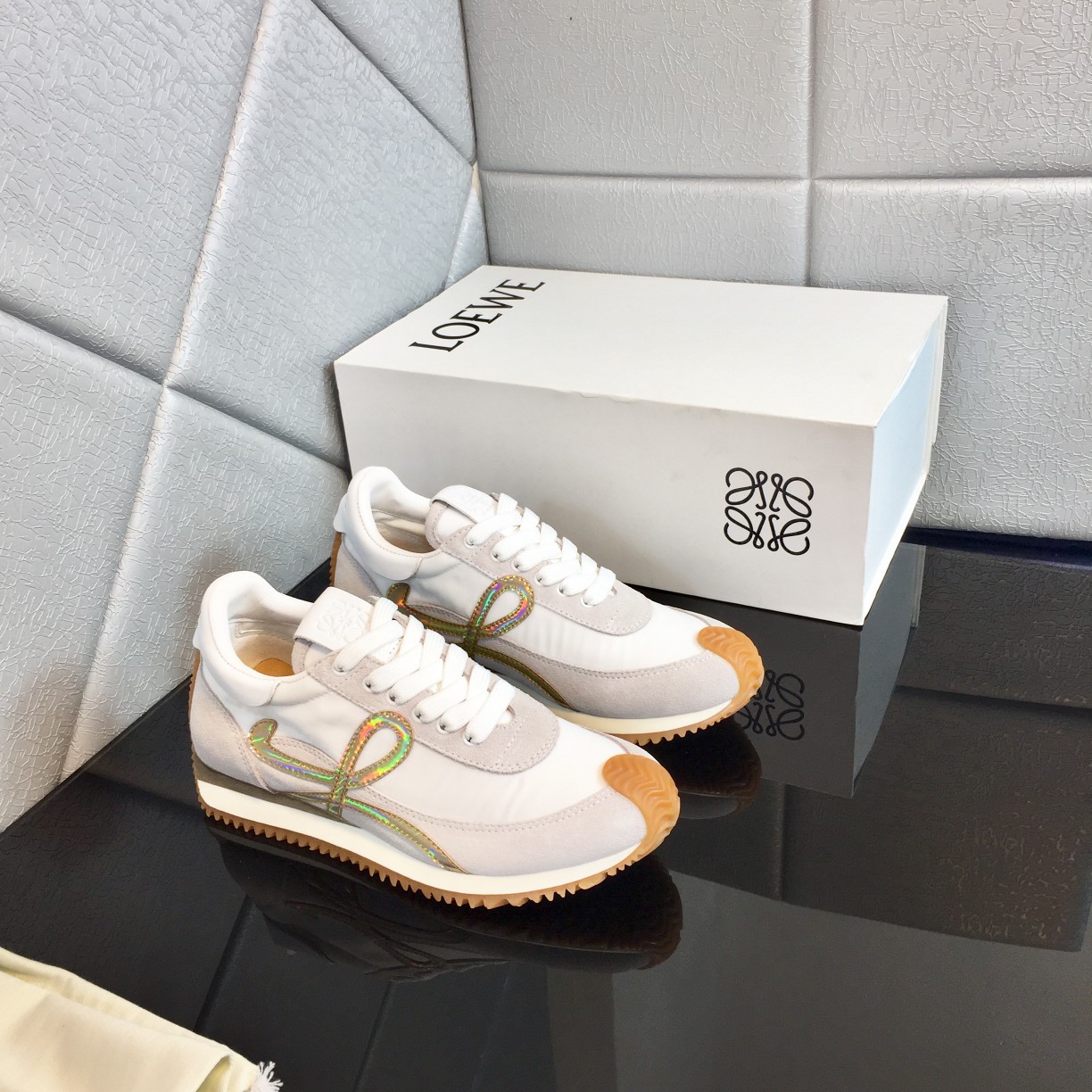 Loewe Flow Runner aus Kalbsleder - EUR FASHION