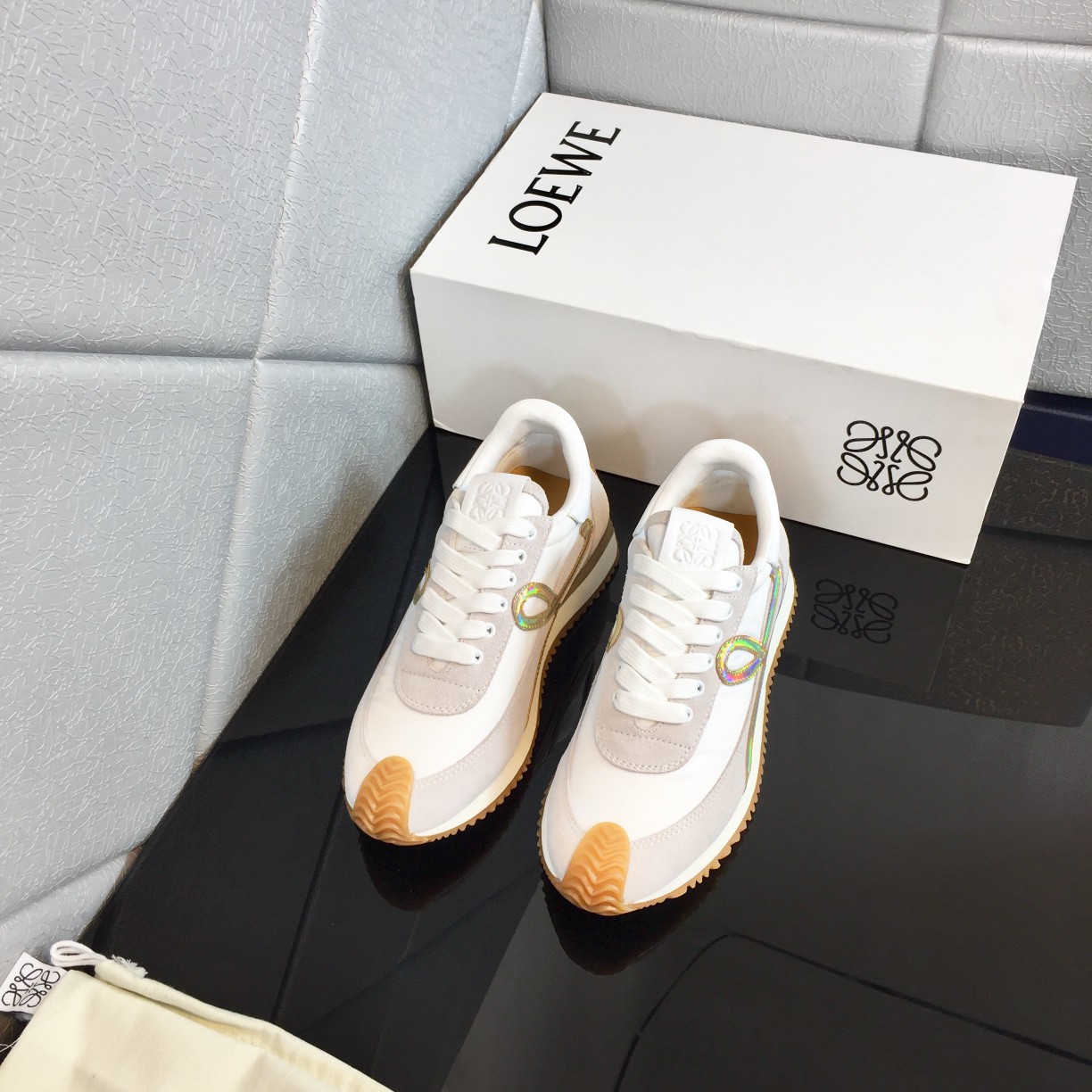 Loewe Flow Runner aus Kalbsleder - EUR FASHION