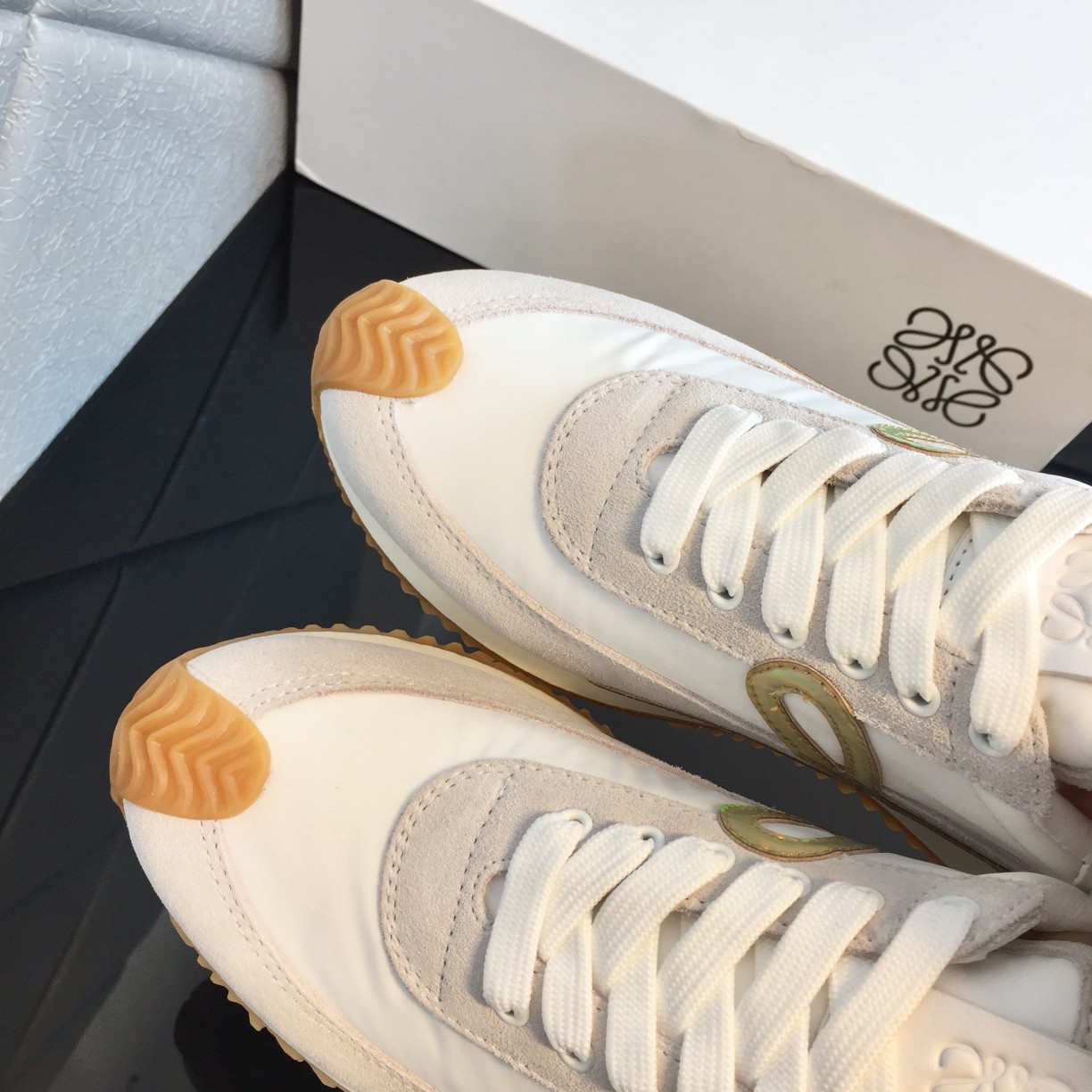 Loewe Flow Runner aus Kalbsleder - EUR FASHION