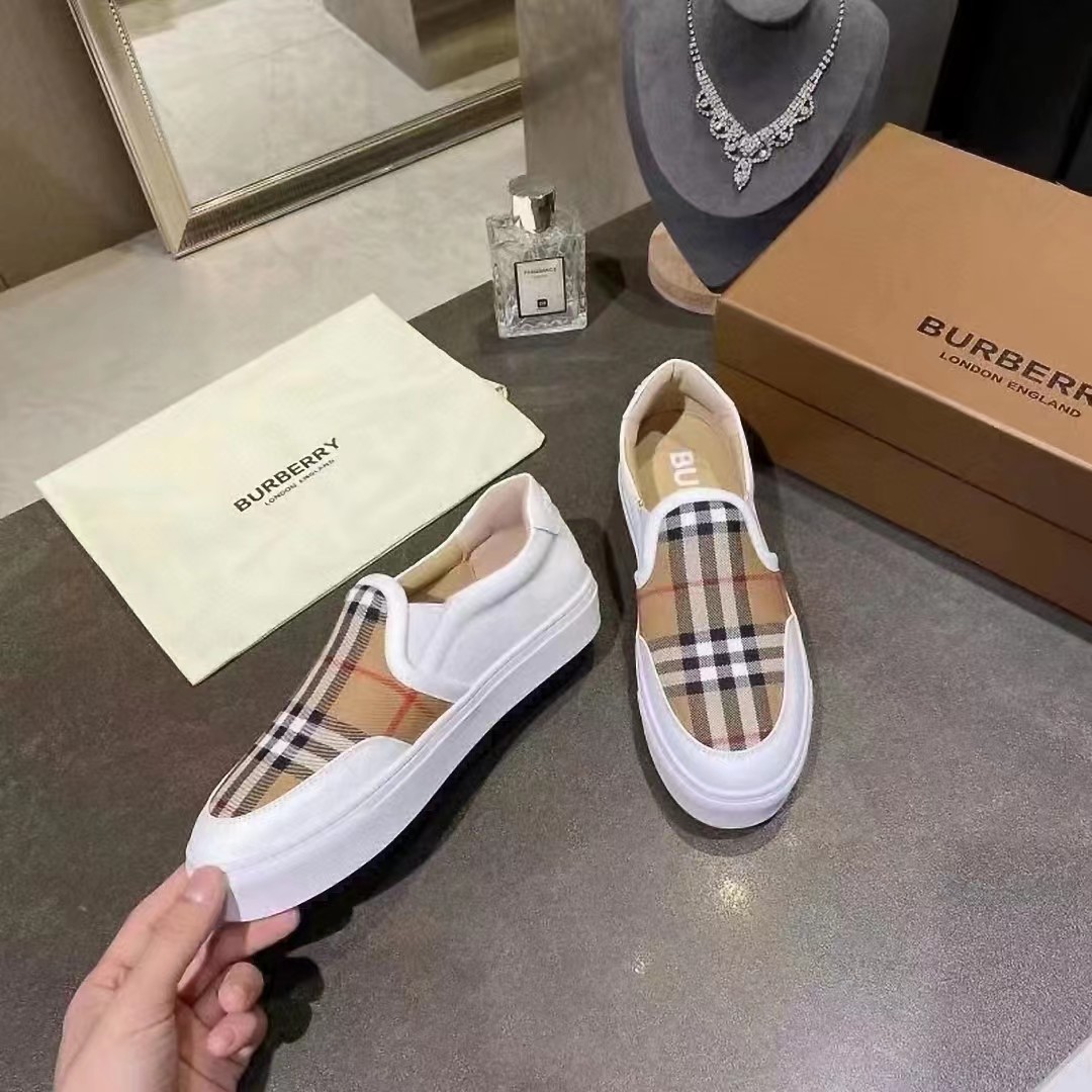 Burberry-Loafer mit Vintage-Check - EUR FASHION