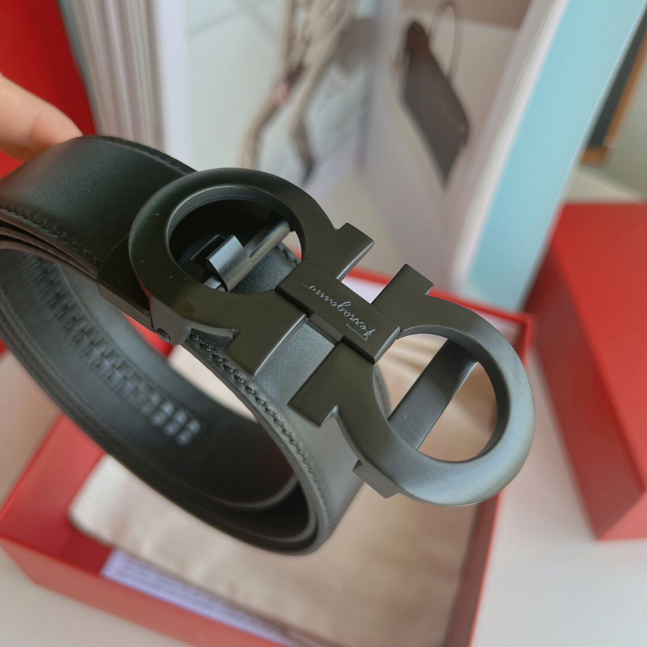 Schwarzer Ferragamo-Ledergürtel - EUR FASHION