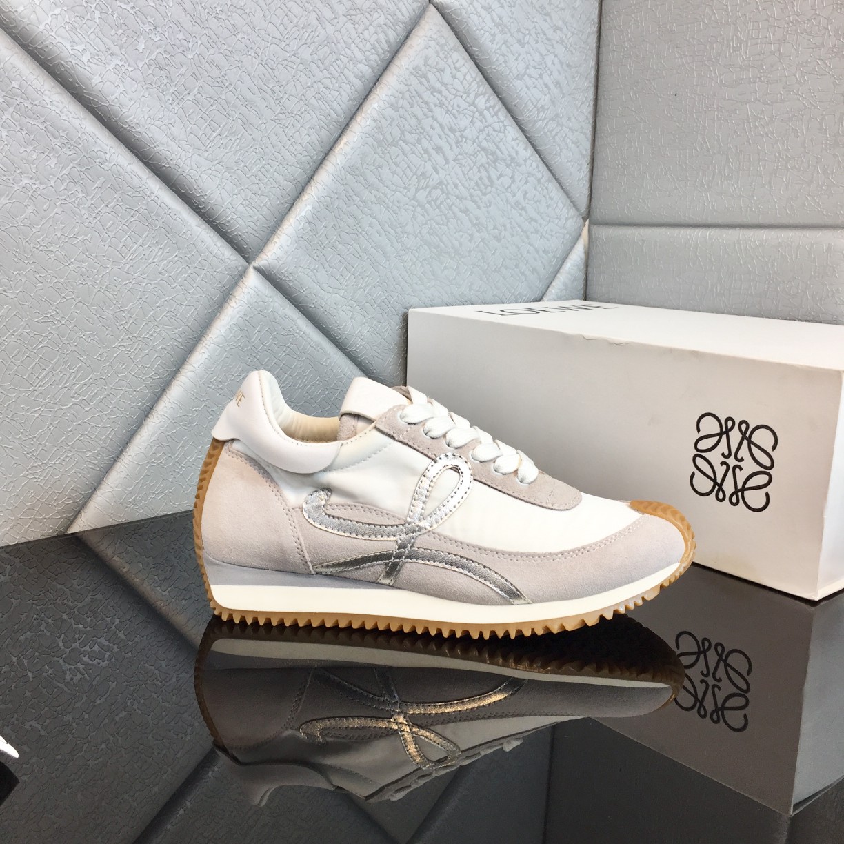 Loewe Flow Runner aus Kalbsleder - EUR FASHION