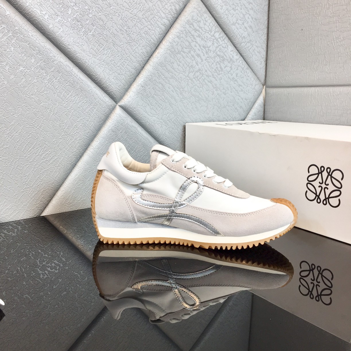 Loewe Flow Runner aus Kalbsleder - EUR FASHION