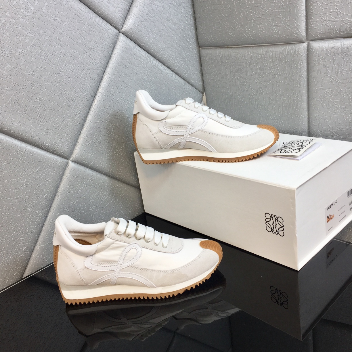 Loewe Flow Runner aus Kalbsleder - EUR FASHION