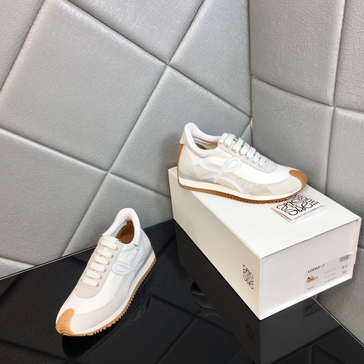 Loewe Flow Runner aus Kalbsleder - EUR FASHION