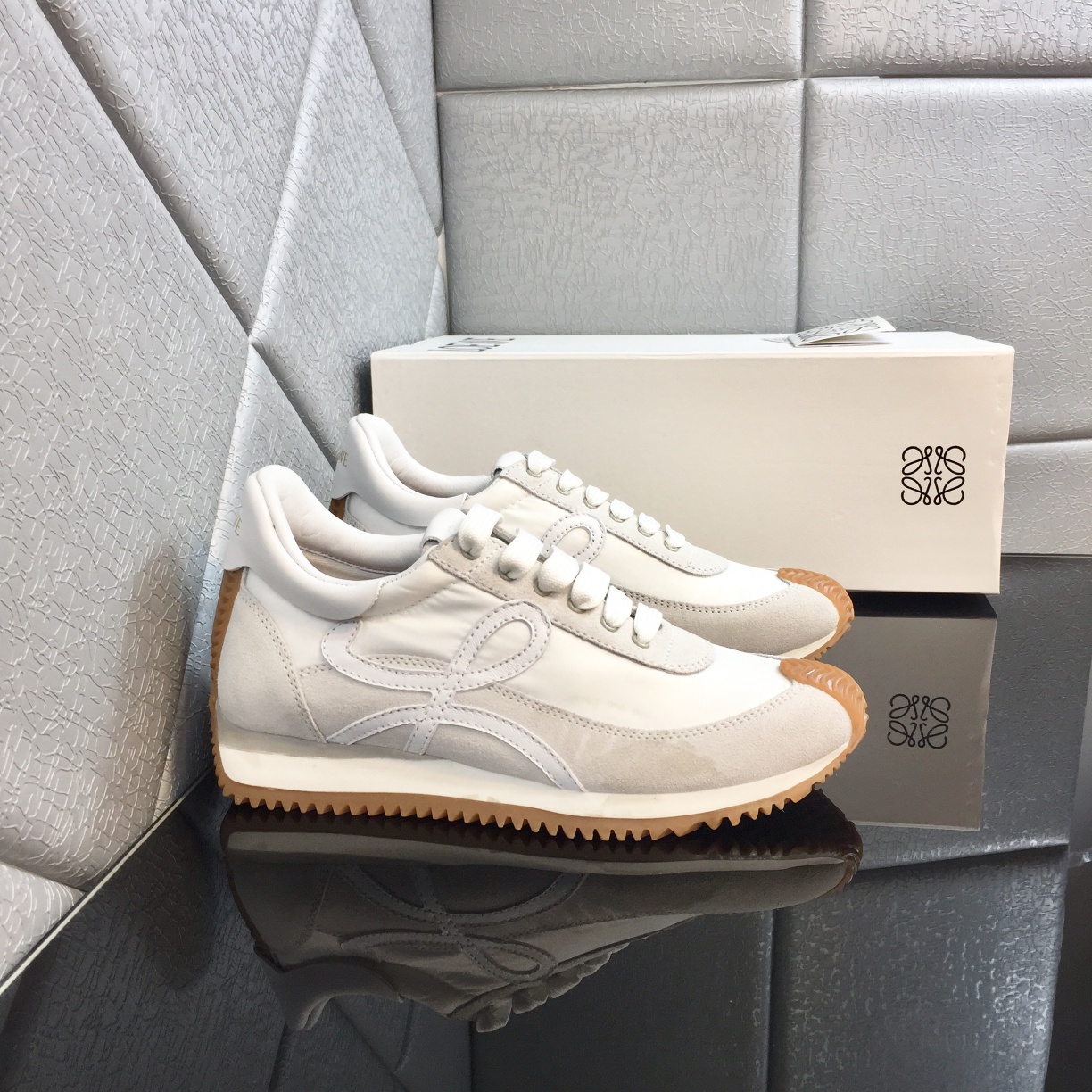 Loewe Flow Runner aus Kalbsleder - EUR FASHION