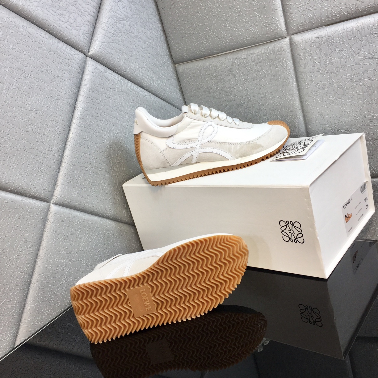 Loewe Flow Runner aus Kalbsleder - EUR FASHION