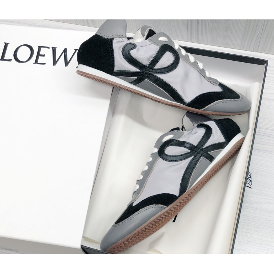 Loewe Ballettläufer aus Nylon und Kalbsleder - EUR FASHION