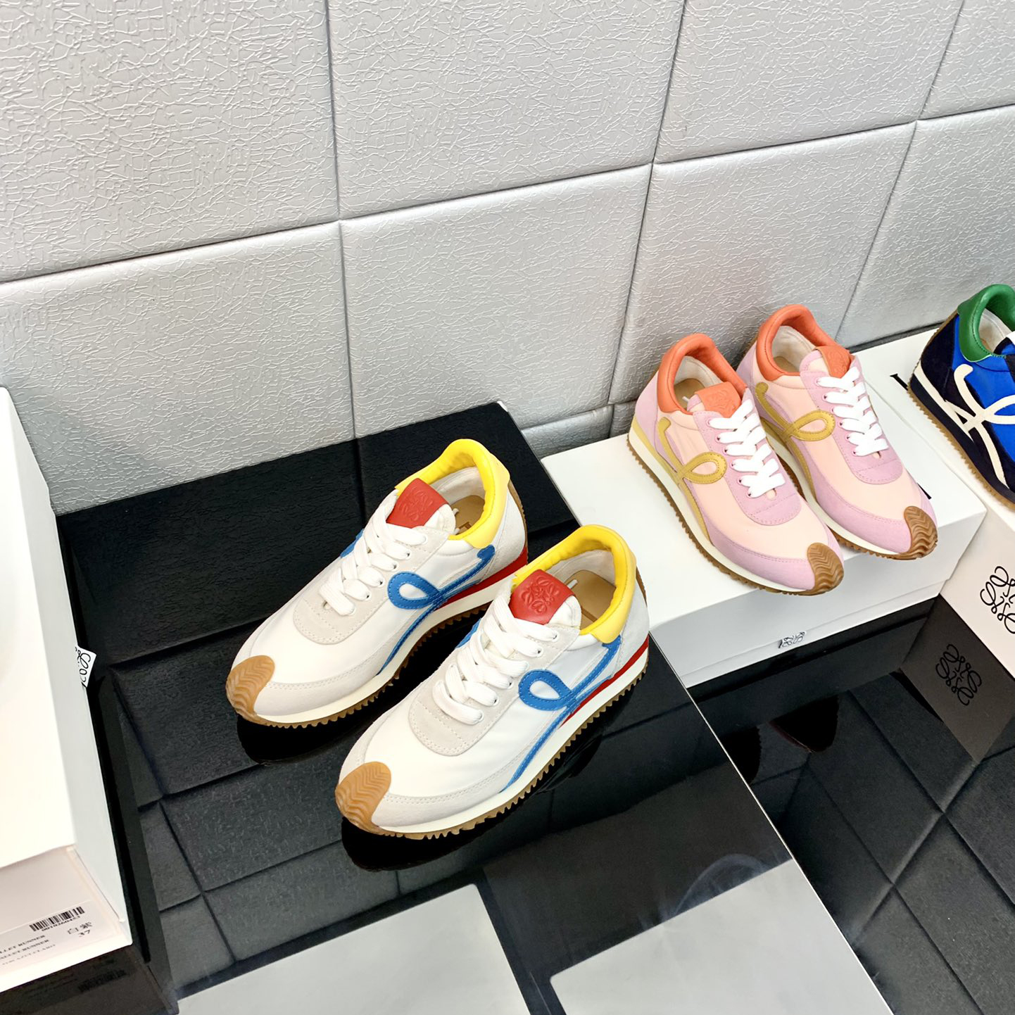Loewe Flow Runner aus technischem Mesh und Wildleder - EUR FASHION