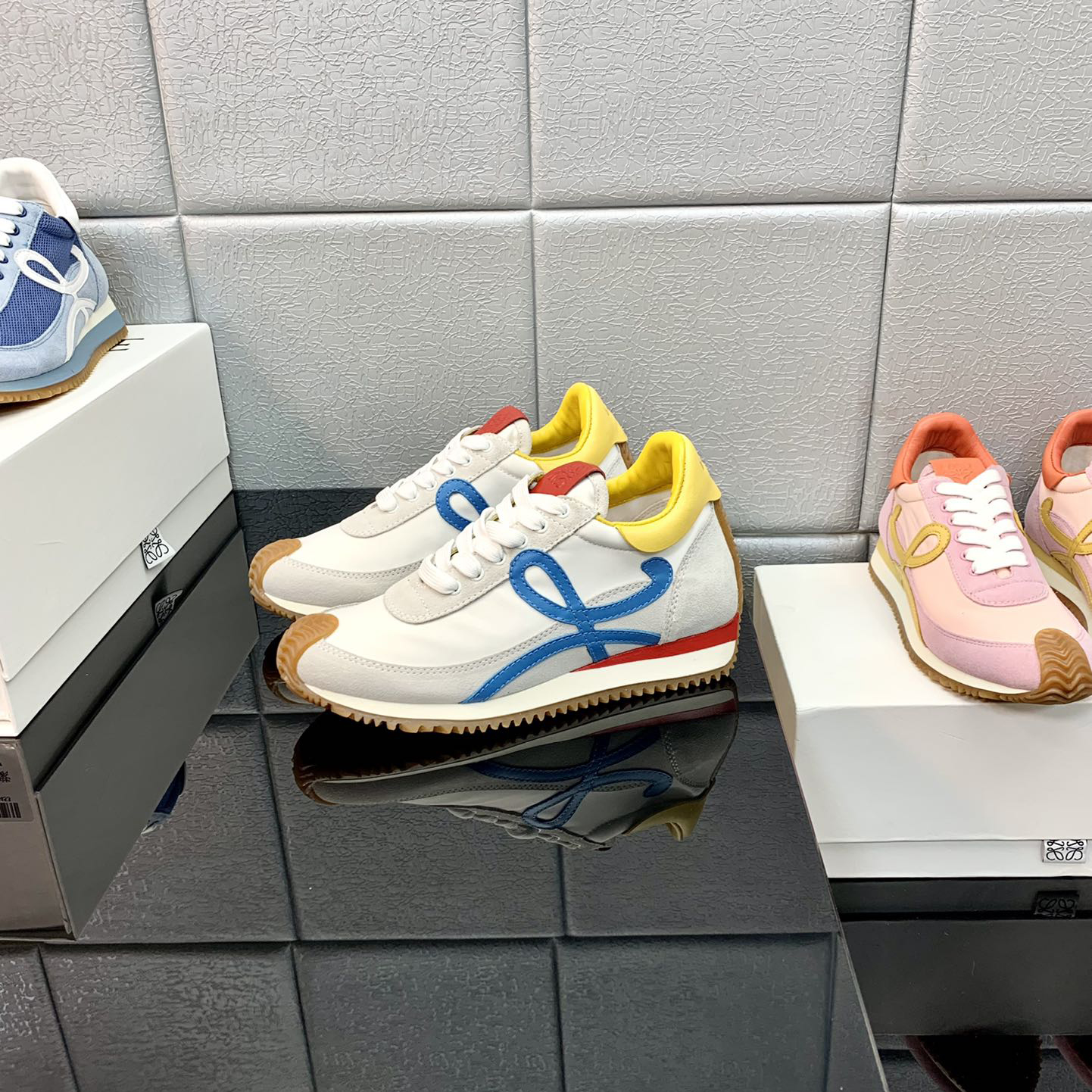 Loewe Flow Runner aus technischem Mesh und Wildleder - EUR FASHION