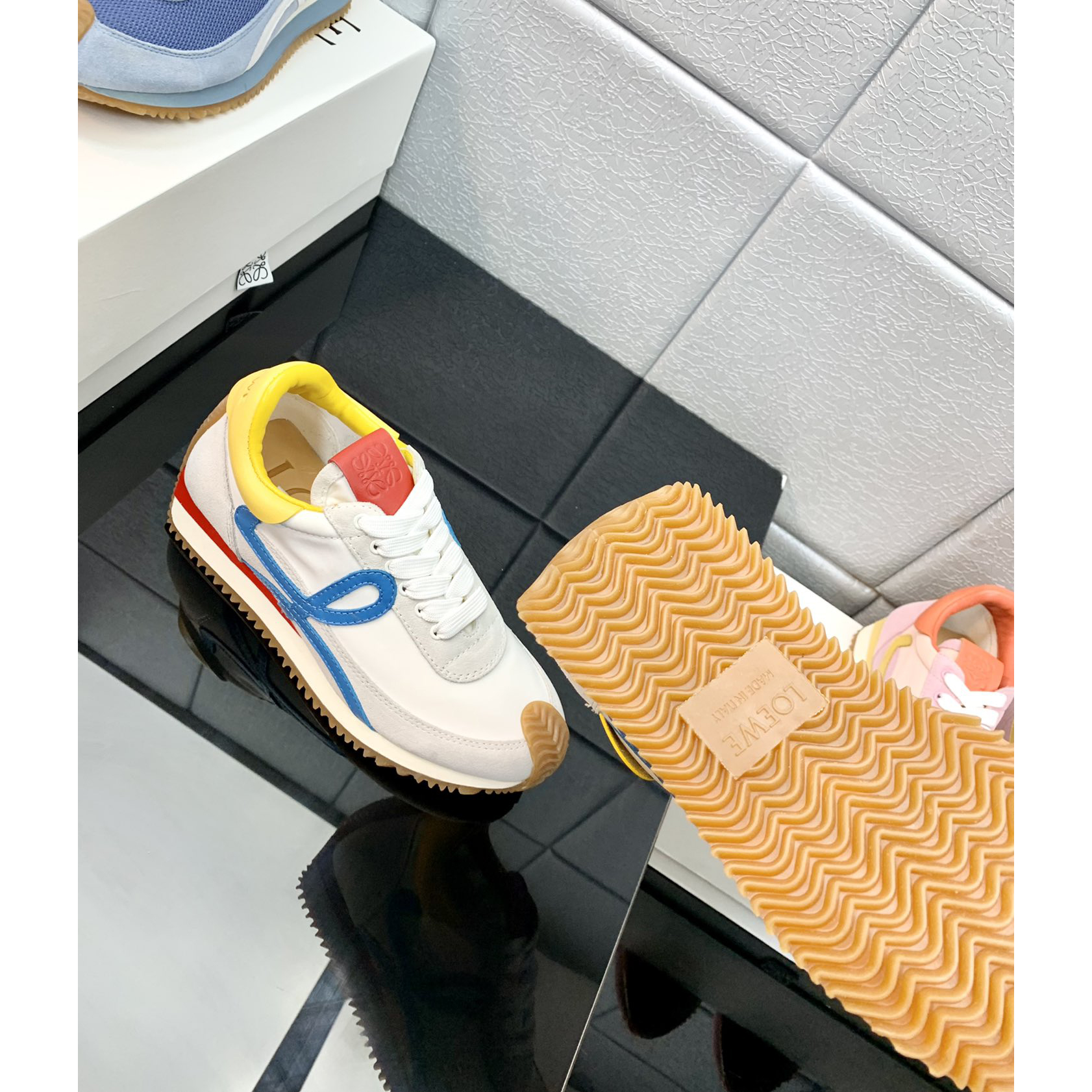 Loewe Flow Runner aus technischem Mesh und Wildleder - EUR FASHION