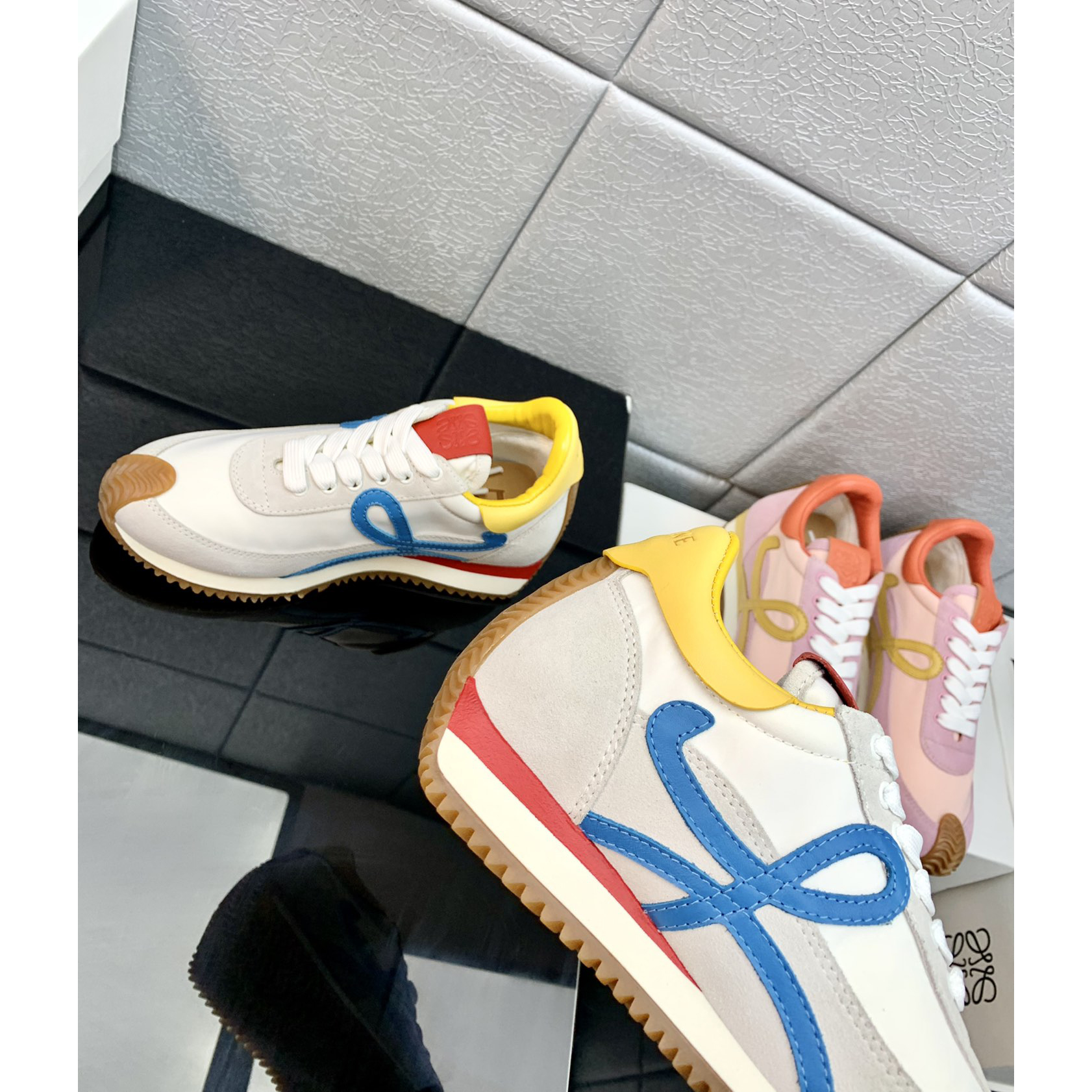 Loewe Flow Runner aus technischem Mesh und Wildleder - EUR FASHION