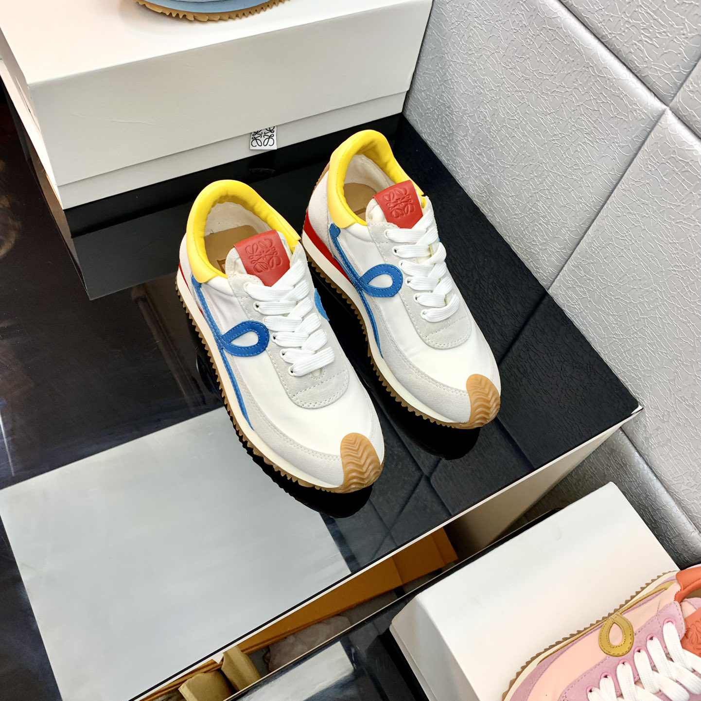 Loewe Flow Runner aus technischem Mesh und Wildleder - EUR FASHION