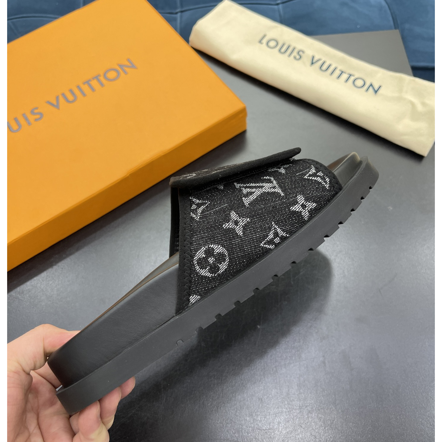 Louis Vuitton x NBA-Monogramm-Slipper - EUR FASHION