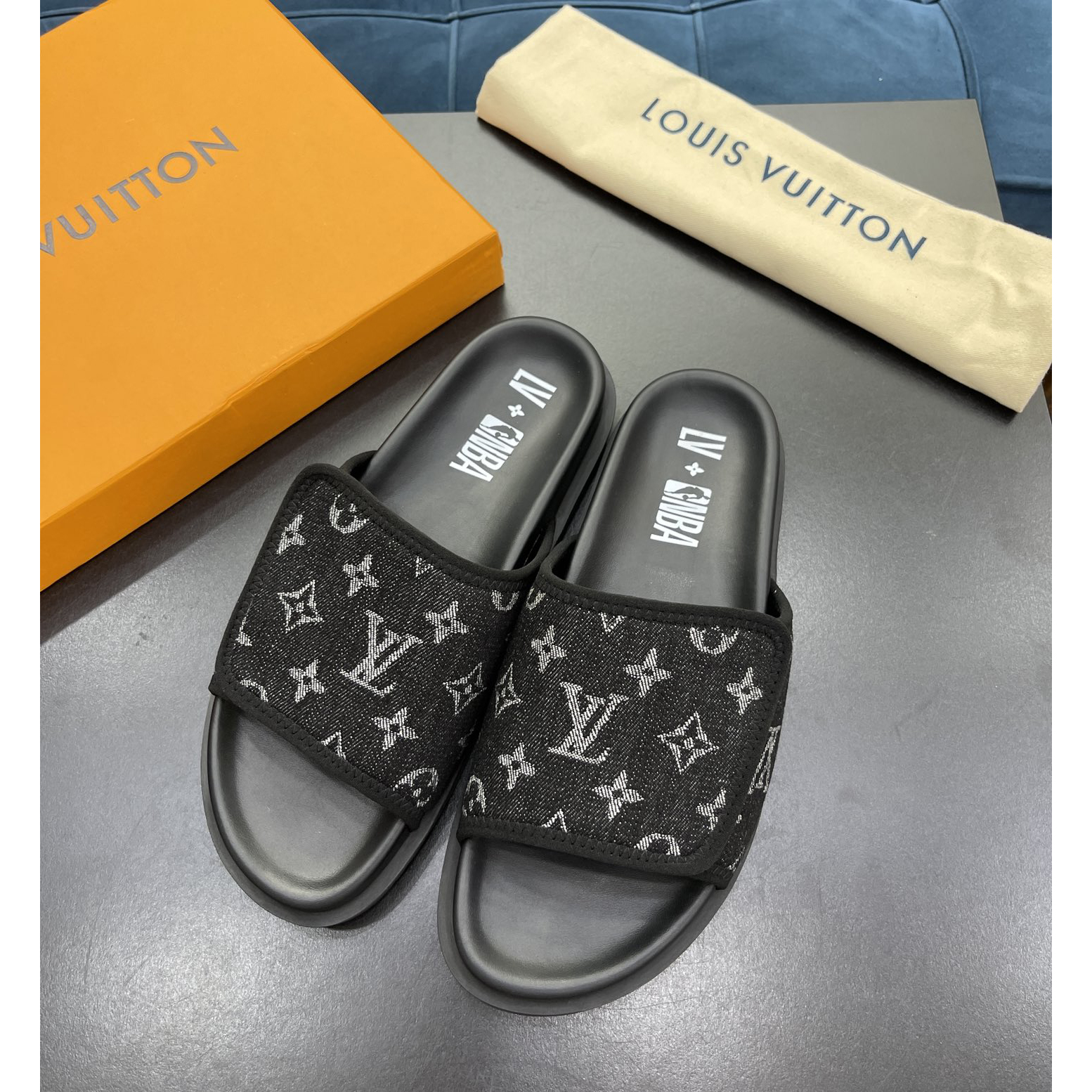 Louis Vuitton x NBA-Monogramm-Slipper - EUR FASHION