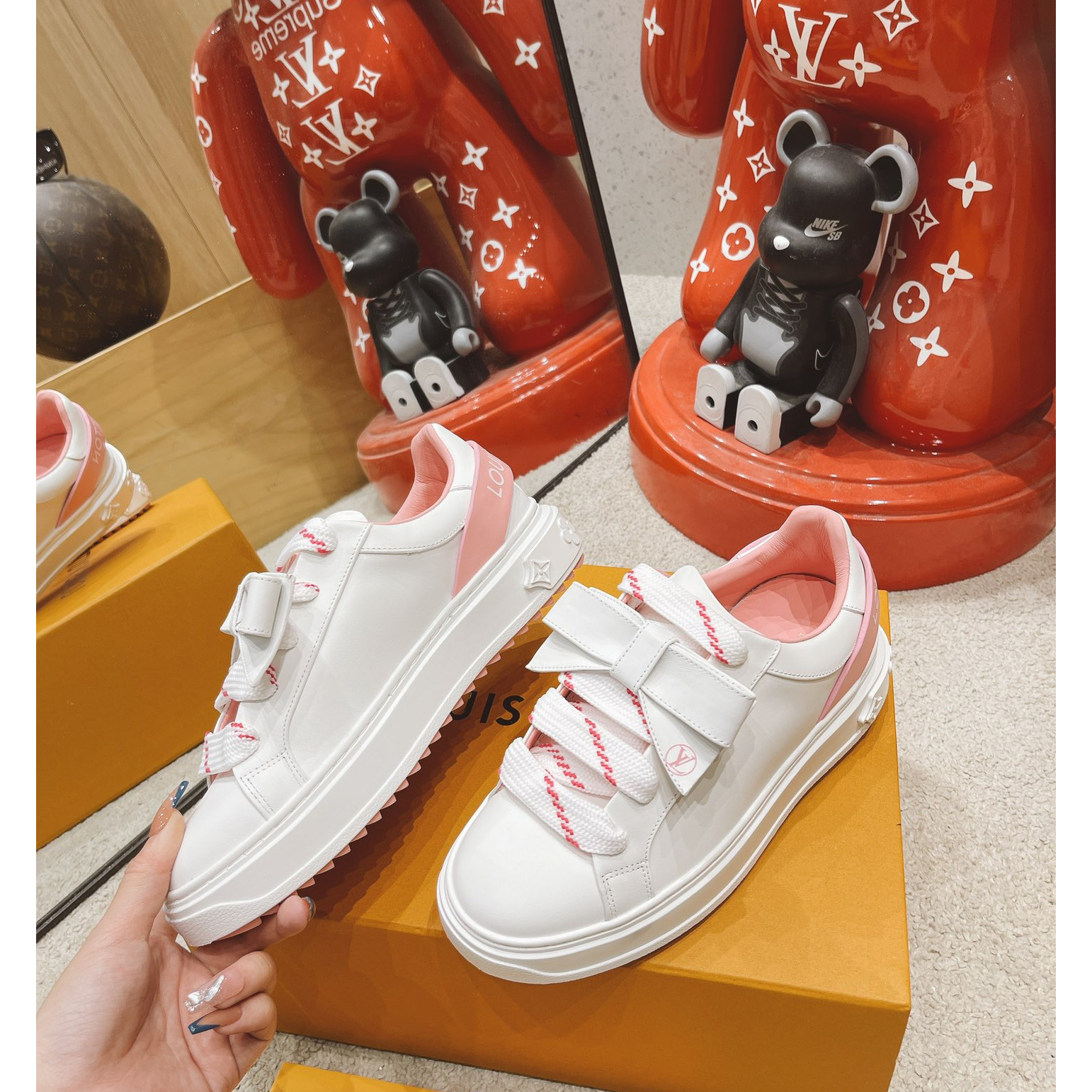 Sneaker mit Louis Vuitton-Logo - EUR FASHION
