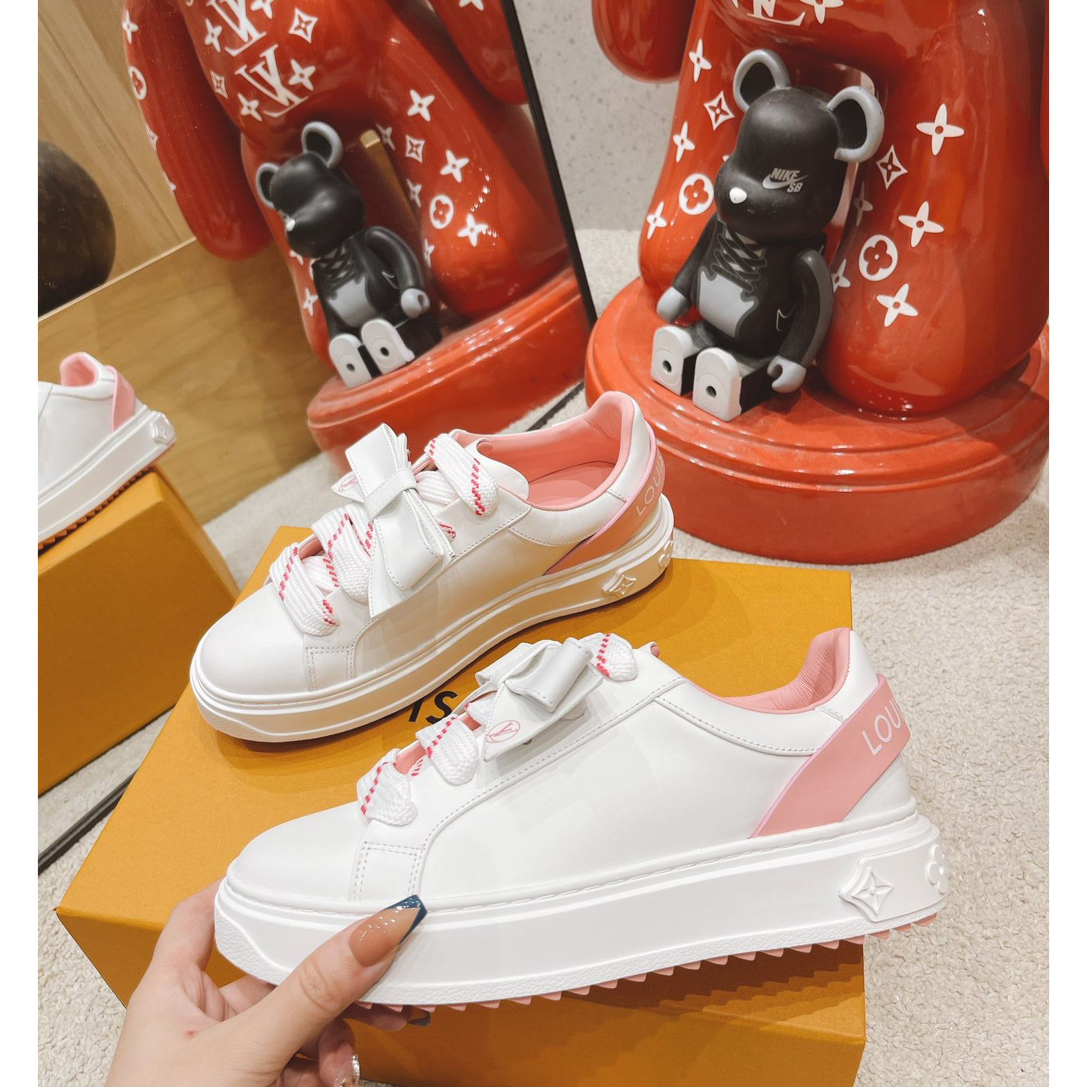 Sneaker mit Louis Vuitton-Logo - EUR FASHION