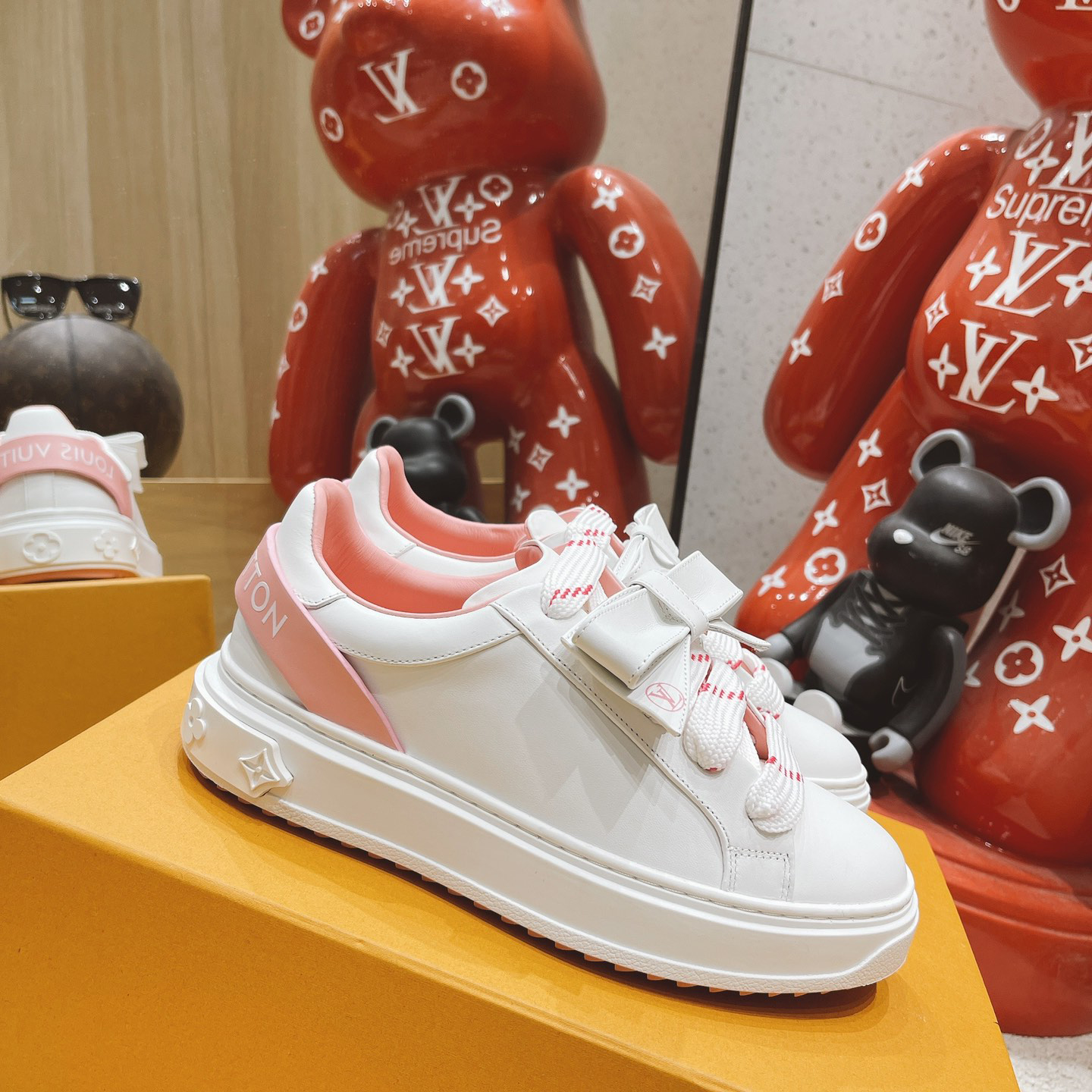 Sneaker mit Louis Vuitton-Logo - EUR FASHION