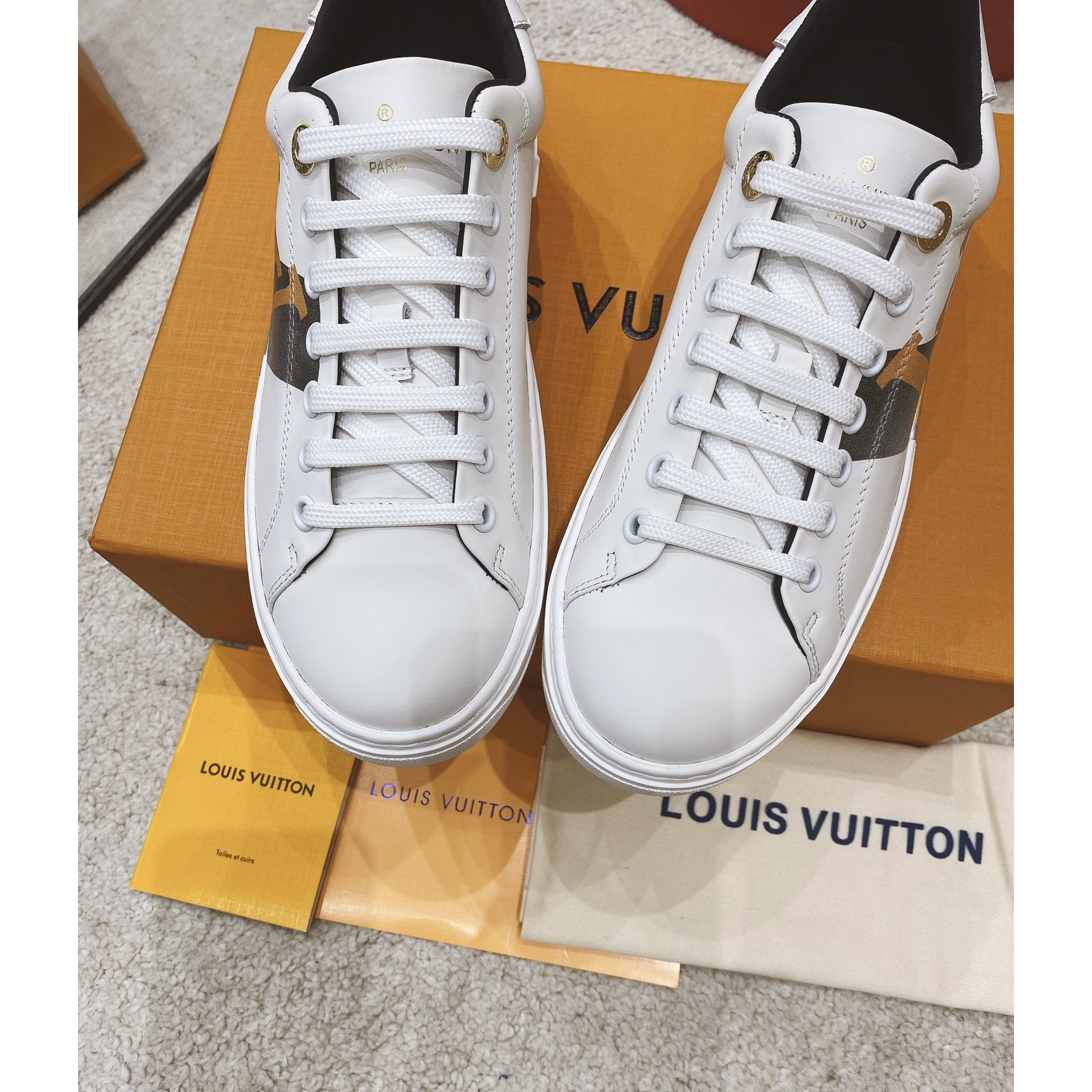 Sneaker mit Louis Vuitton-Logo - EUR FASHION