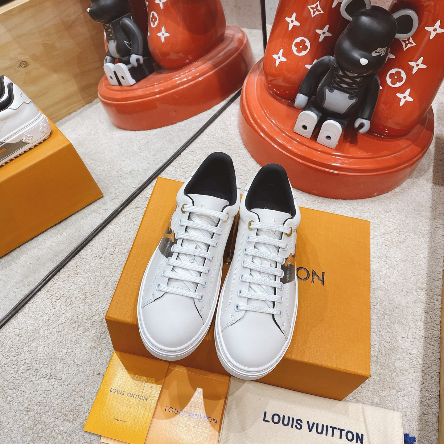 Sneaker mit Louis Vuitton-Logo - EUR FASHION