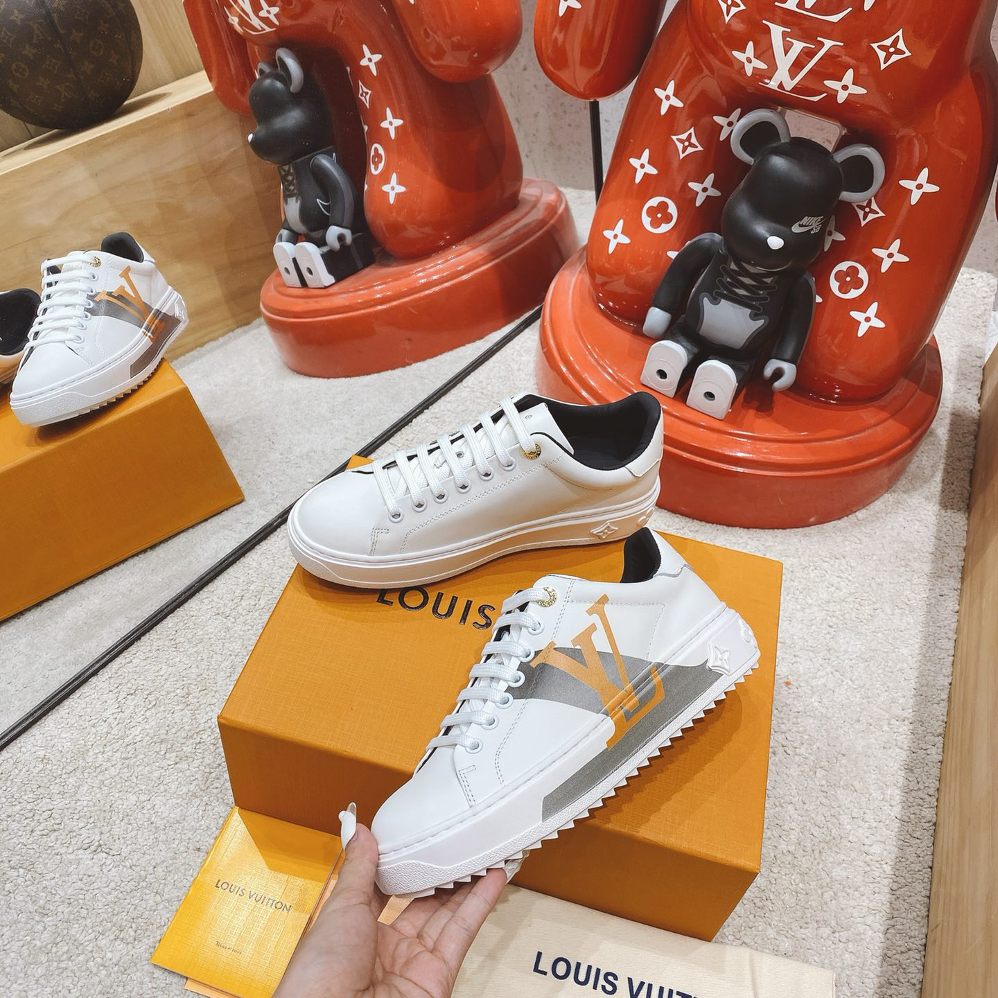 Sneaker mit Louis Vuitton-Logo - EUR FASHION