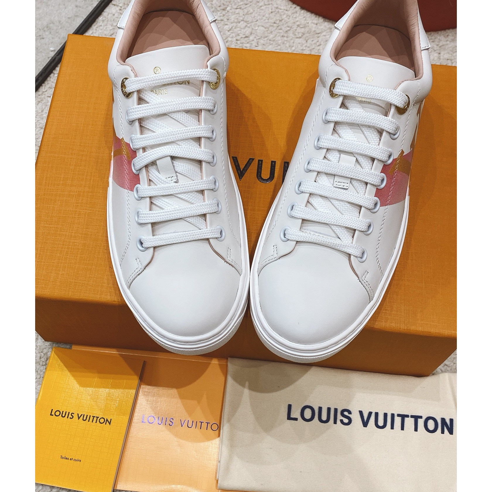 Sneaker mit Louis Vuitton-Logo - EUR FASHION
