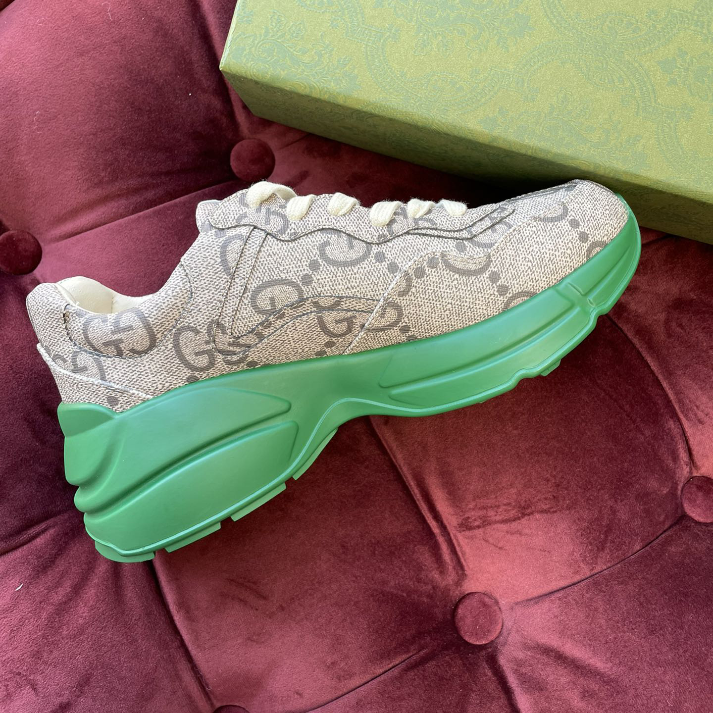 Gucci 100 Rhyton-Sneaker der Sonderserie - EUR FASHION