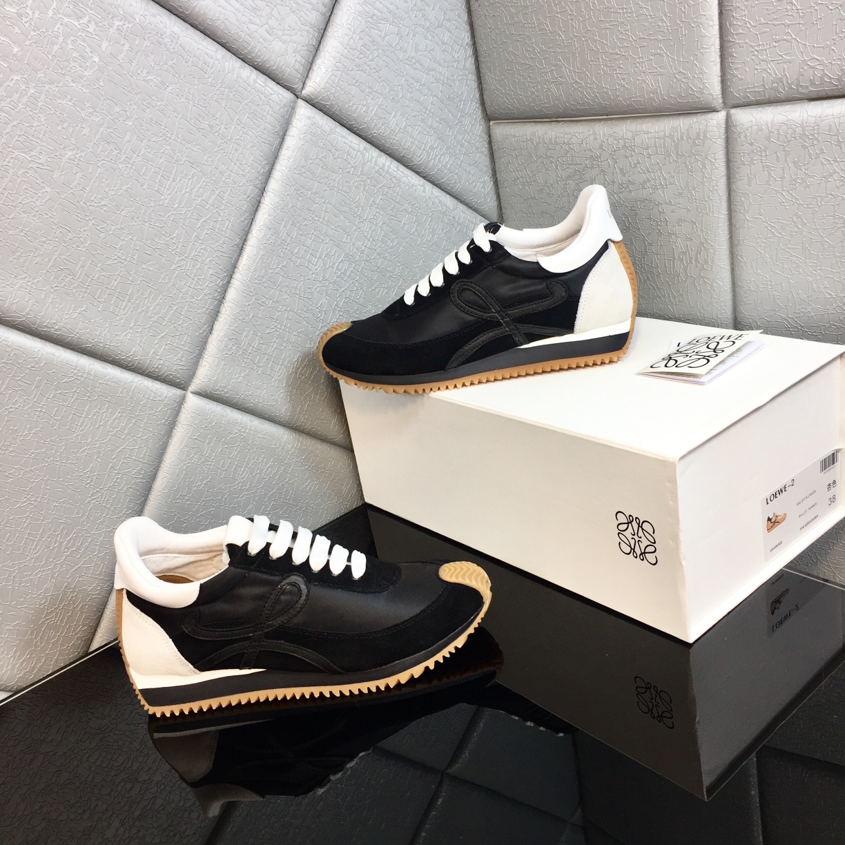 Loewe Flow Runner aus Kalbsleder - EUR FASHION